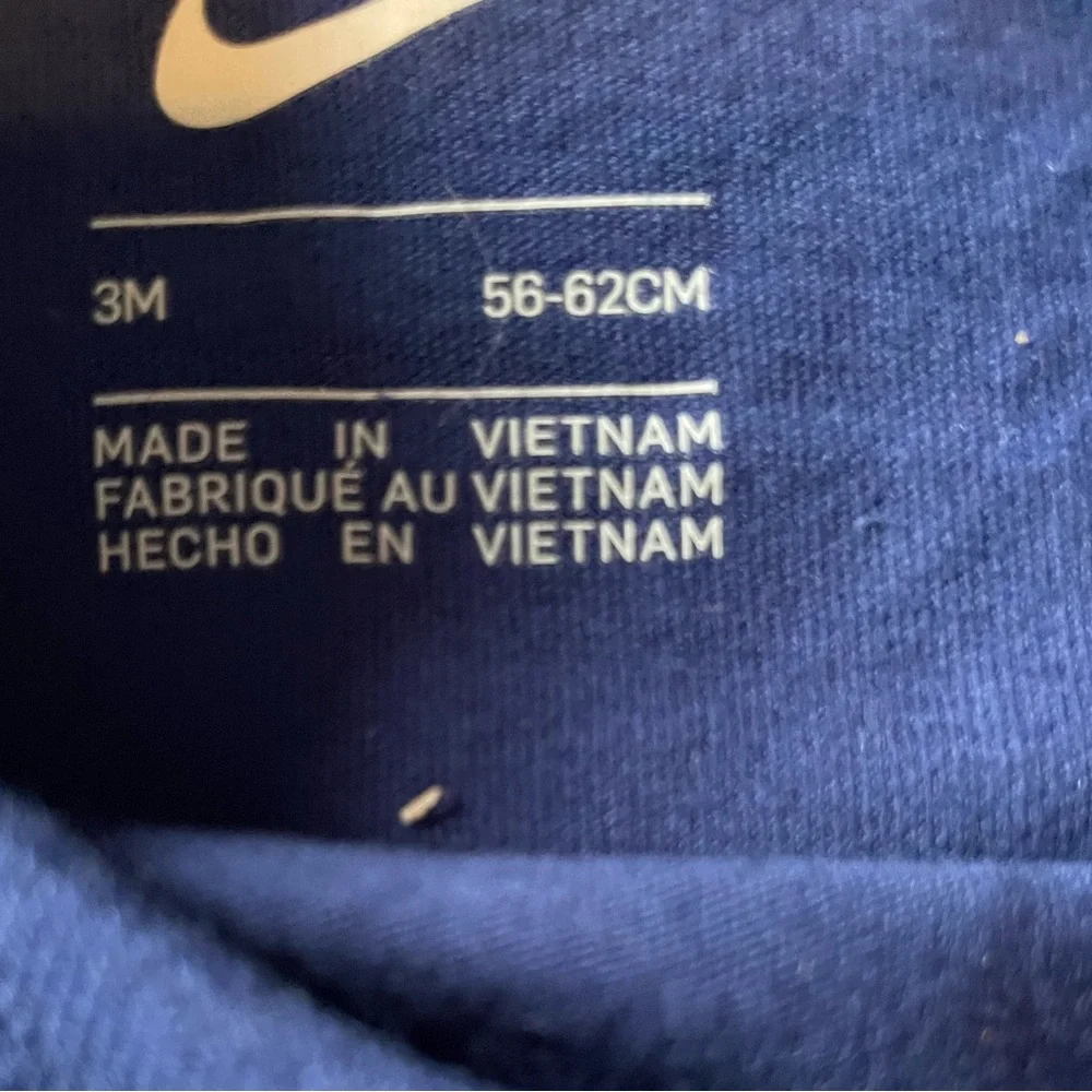 #040, Nike baby bundle of bodysuits, size 3 month
